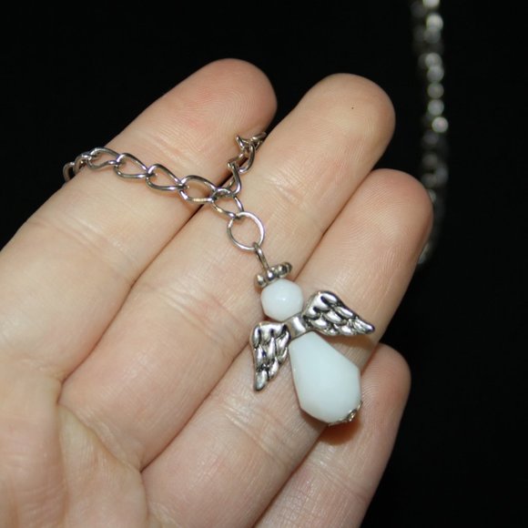 Beautiful silver and white bead angel necklace 24" - Picture 1 of 4